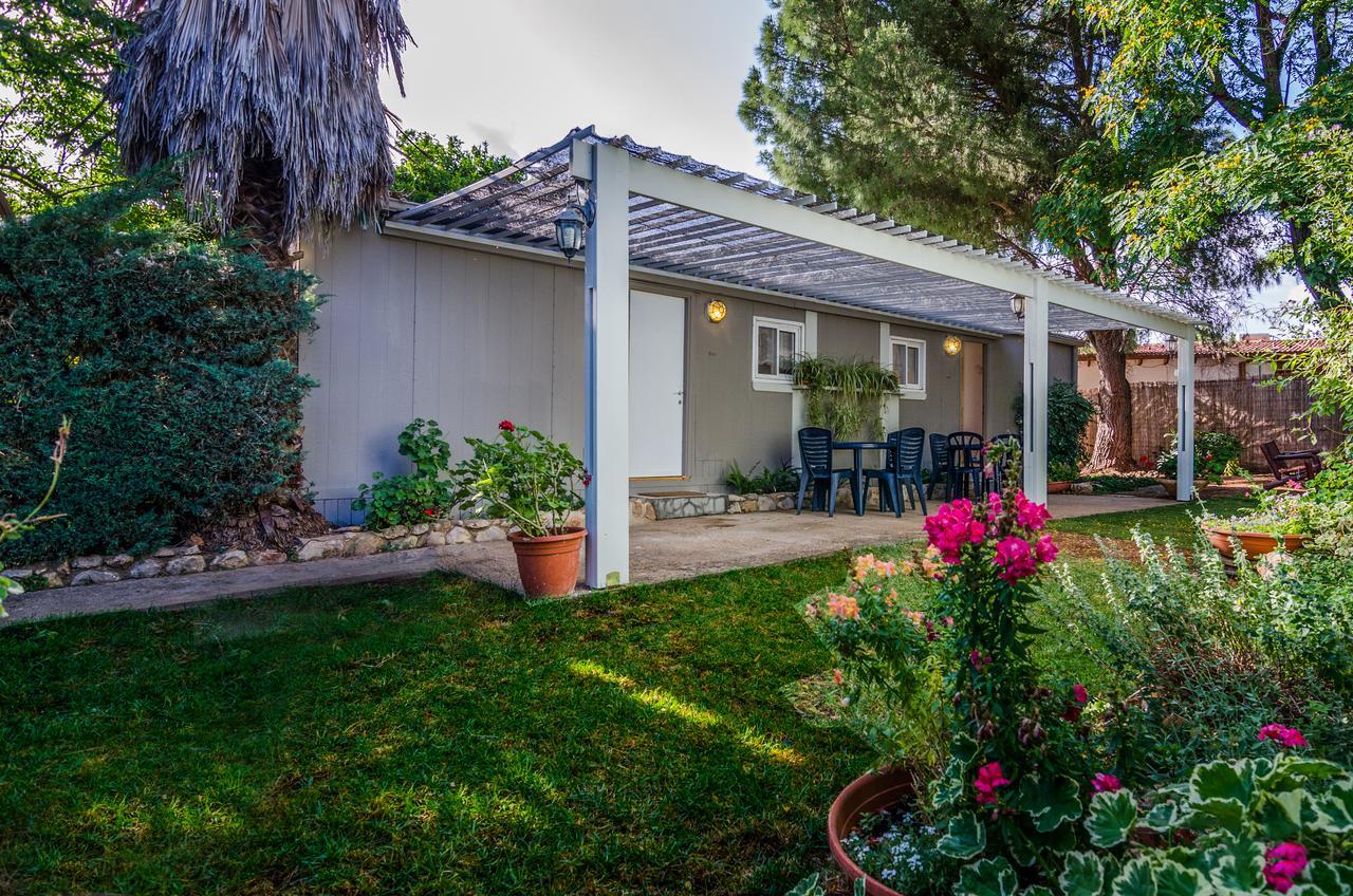 Bed and Breakfast Orna'S Corner Yuval Exteriér fotografie
